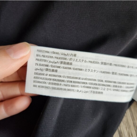 Abercrombie & Fitch Pleated Black Mini Skort Size Medium - Picture 2 of 5